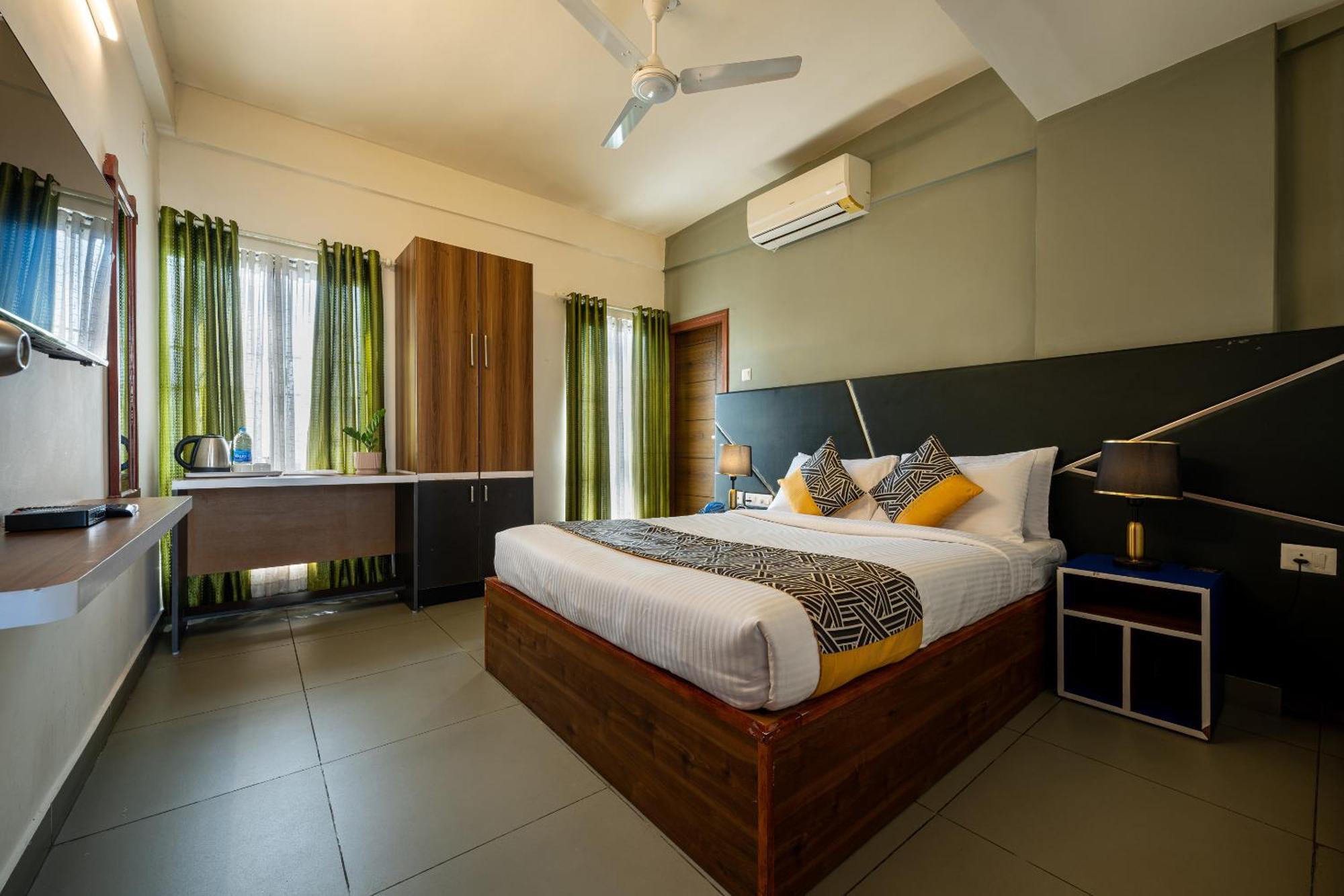 Cj Grande By Jesway Hotels & Resorts Kochi 外观 照片