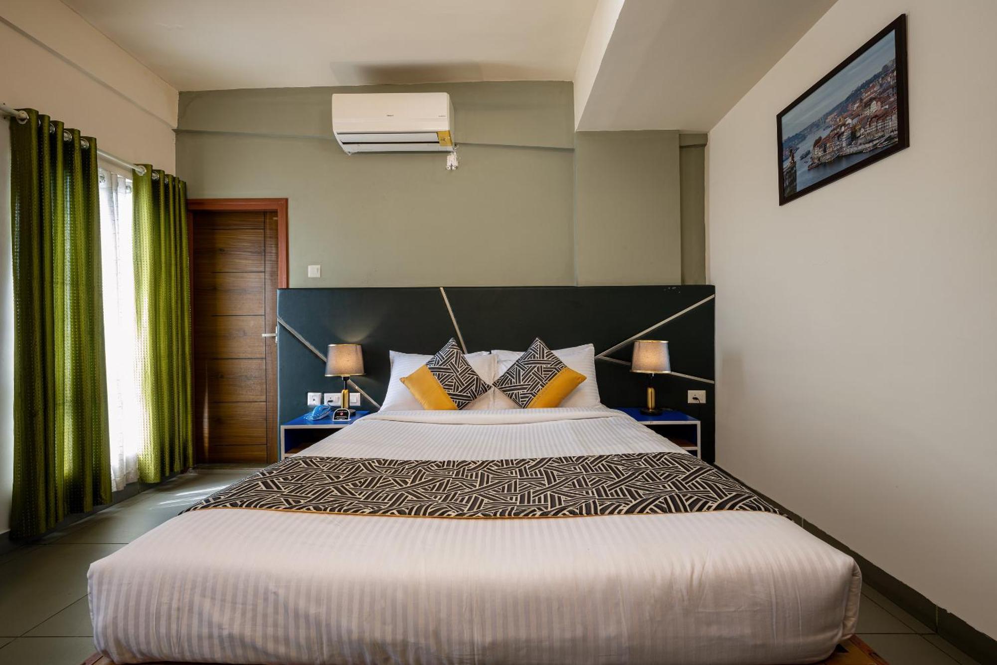 Cj Grande By Jesway Hotels & Resorts Kochi 外观 照片