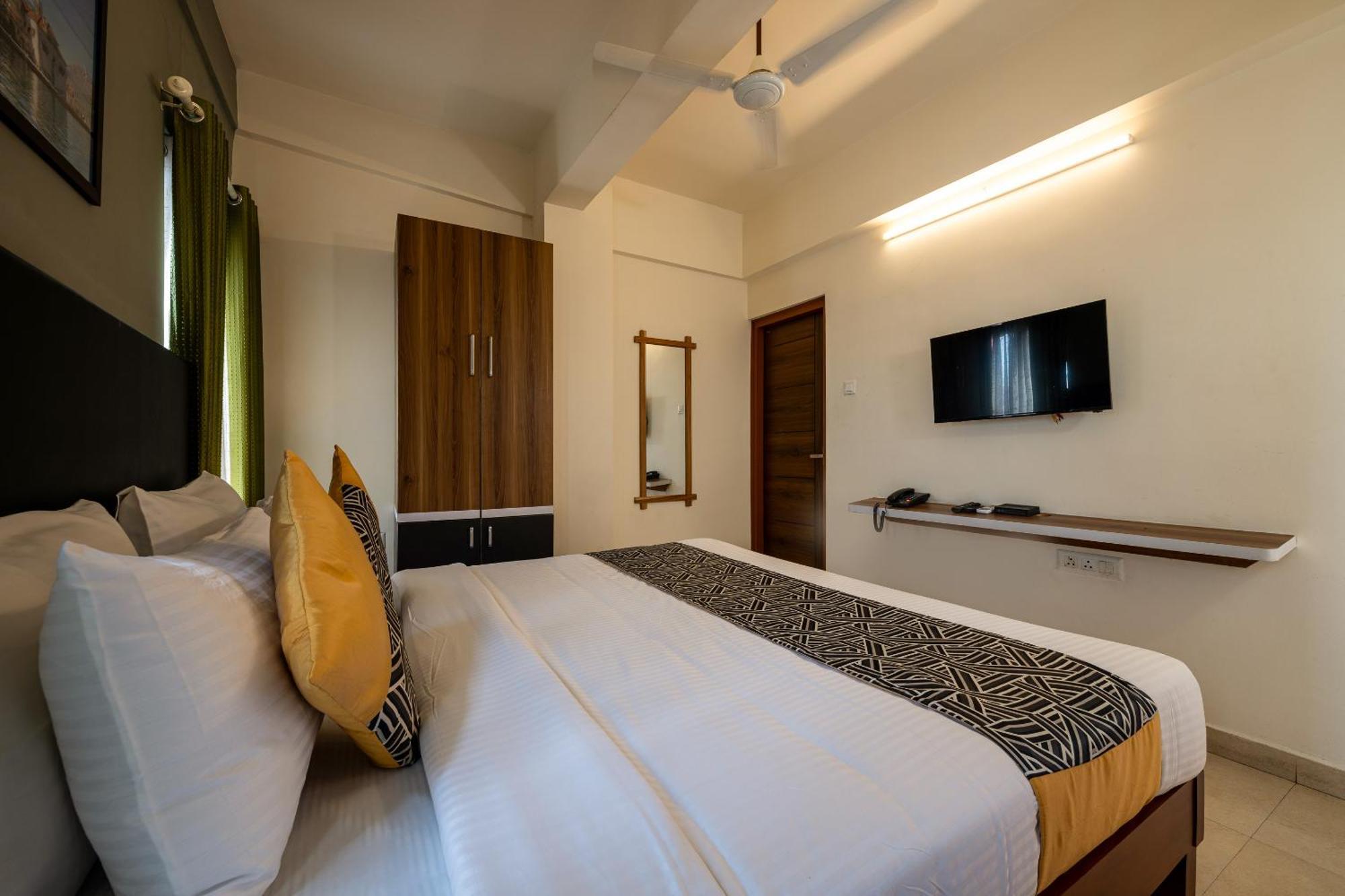 Cj Grande By Jesway Hotels & Resorts Kochi 外观 照片