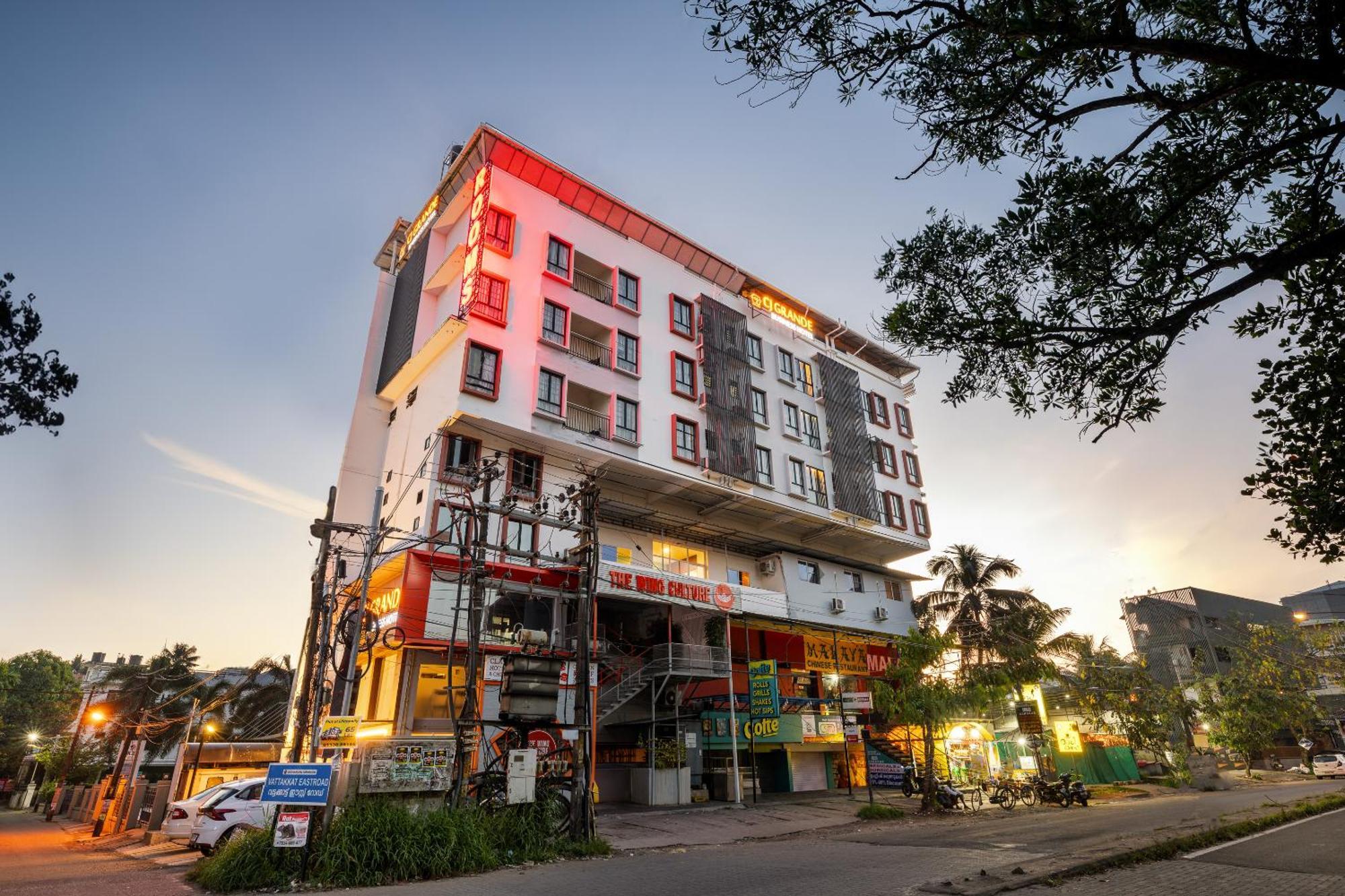 Cj Grande By Jesway Hotels & Resorts Kochi 外观 照片