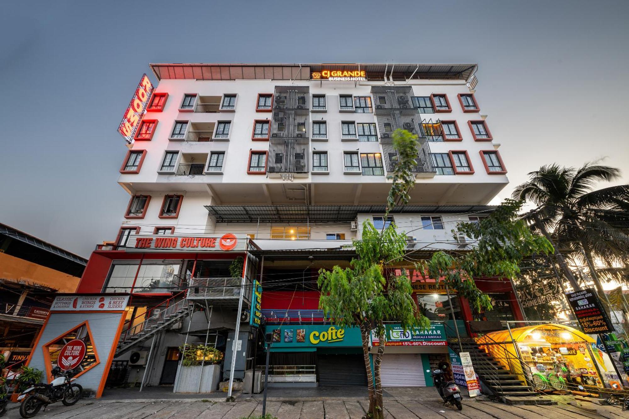Cj Grande By Jesway Hotels & Resorts Kochi 外观 照片